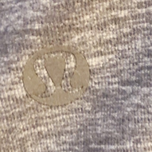Lululemon gray half zip - Picture 5 of 8